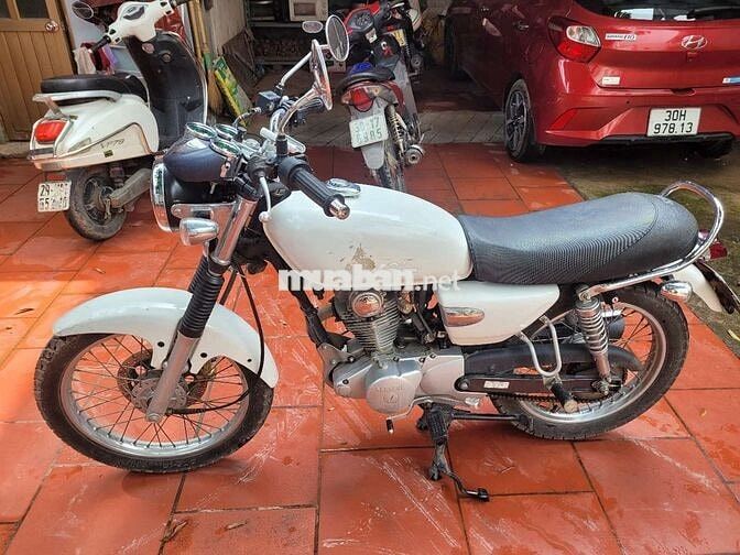 Husky 125 ít sử dụng nên muốn nhượng lại em nó