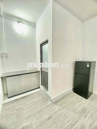 ⚜️Phòng Rộng 30m2 Có Cửa Sổ Trời Đầy Đủ Nội Thất Ngay Nguyễn Xí