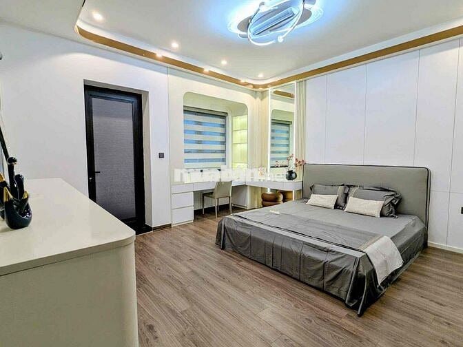 ✨ SIÊU PHẨM CẦU GIẤY - THANG MÁY NHẬP KHẨU - 38m2 HƠN 10 TỶ