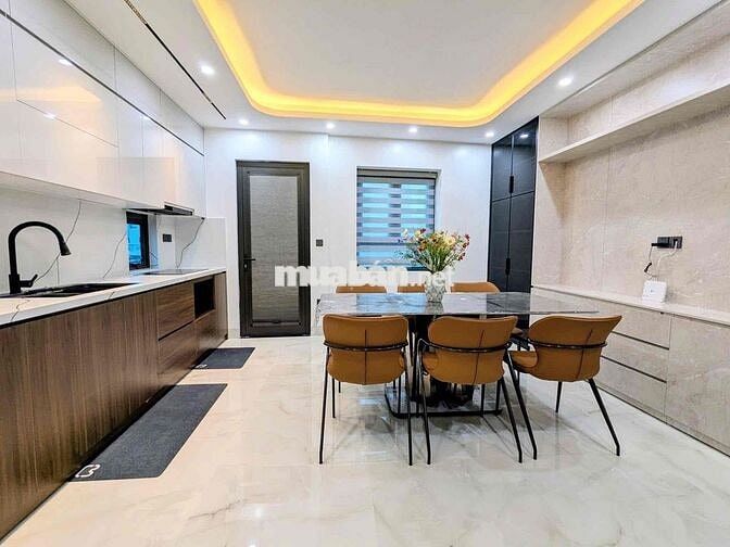 ✨ SIÊU PHẨM CẦU GIẤY - THANG MÁY NHẬP KHẨU - 38m2 HƠN 10 TỶ