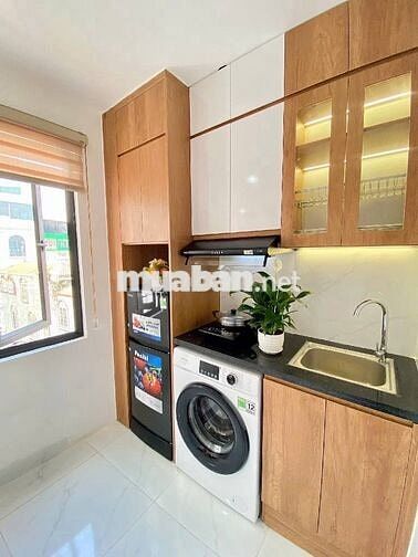 Bán trong tháng! CCMN xây mới Kim Đồng 8 tầng tm,12 phòng khép kín