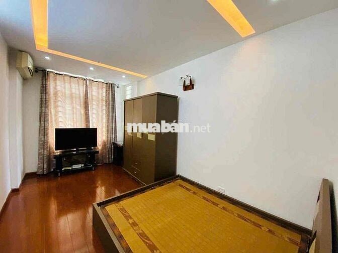 Chính chủ cho thuê nhà phố Vũ Tông Phan, mặt ngõ, 4 tầng.