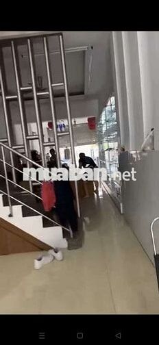 Cho thuê mặt tiền kinh doanh 2 lầu dĩ an Bình Dương