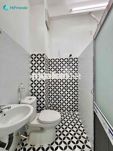 căn gác đi bộ ra các đại học quận 4