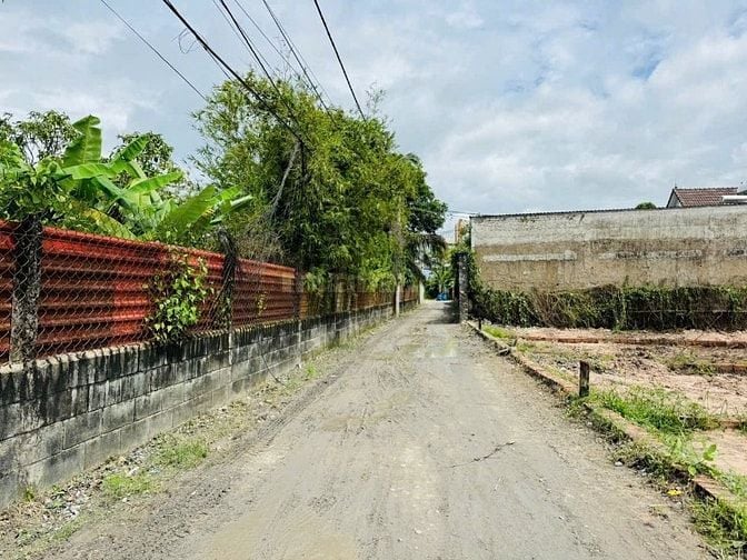 Bán lô đất thổ cư sau lưng bệnh viện Củ Chi DT 103m2 giá siêu hời