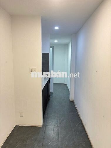 Nhà mặt tiền đường Cách Mạng dt 8x20m trệt 2 lầu 4 phòng lớn