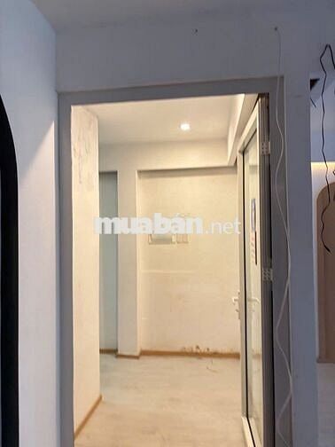 Nhà mặt tiền đường Cách Mạng dt 8x20m trệt 2 lầu 4 phòng lớn