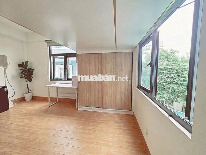 Phòng Duplex mới, thang máy, ở được 3-4 người. Q2 sát bên Bình Thạnh