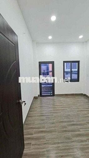 QUẬN 10 CMT8 DTSD 50M2  2TẦNG NHÀ MỚI Ở NGAY HXH THÔNG TIỆN Ở KD