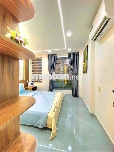Nhà 1/ ngay sát MT, 2 tầng BTCT, HXT thông , 4PN, 4WC.
