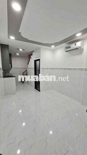 QUẬN 10 CMT8 DTSD 50M2  2TẦNG NHÀ MỚI Ở NGAY HXH THÔNG TIỆN Ở KD