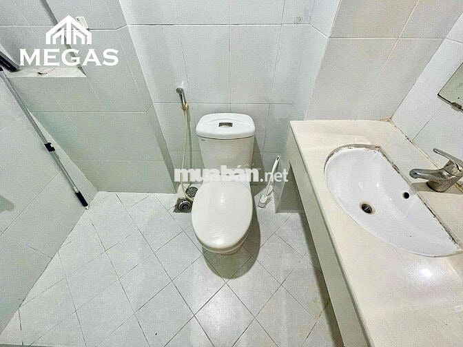 Trống căn BAN CÔNG Full nội thất ngay CMT8 Quận 10