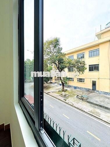 CHO THUÊ NHÀ NGUYÊN CĂN 4 TẦNG NGÕ NGỌC THỤY, LONG BIÊN Ô TÔ ĐỖ CỬA