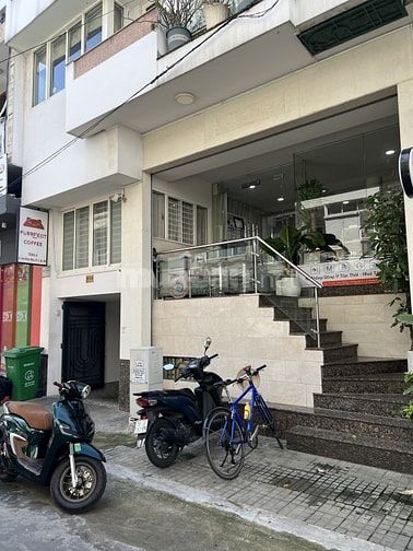 Bán toàn nhà CHDV MT đường Hoa Phú Nhuận tầng thang may 128m2 - 55 