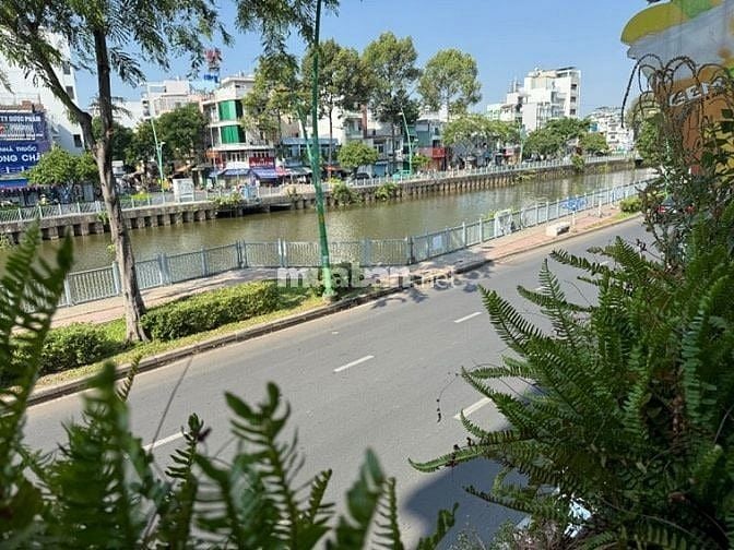 Nhà bán căn góc đẹp 2 mặt tiền view sông đắc địa,trung tâm quận 3, TPH