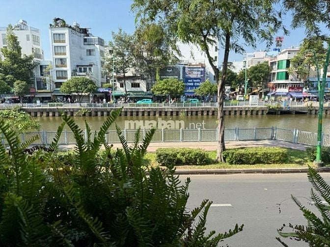 Nhà bán căn góc đẹp 2 mặt tiền view sông đắc địa,trung tâm quận 3, TPH