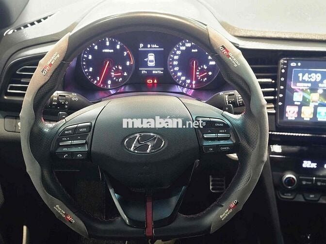 Hyundai Elantra 2019 - 80000 km- Giá mềm