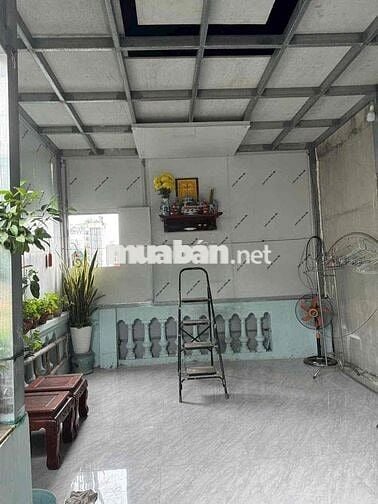 Cần bán gấp nhà phố Lý Nam Đế 25m  5 tầng 3.8mt  5.5 Tỷ Hoàn Kiếm