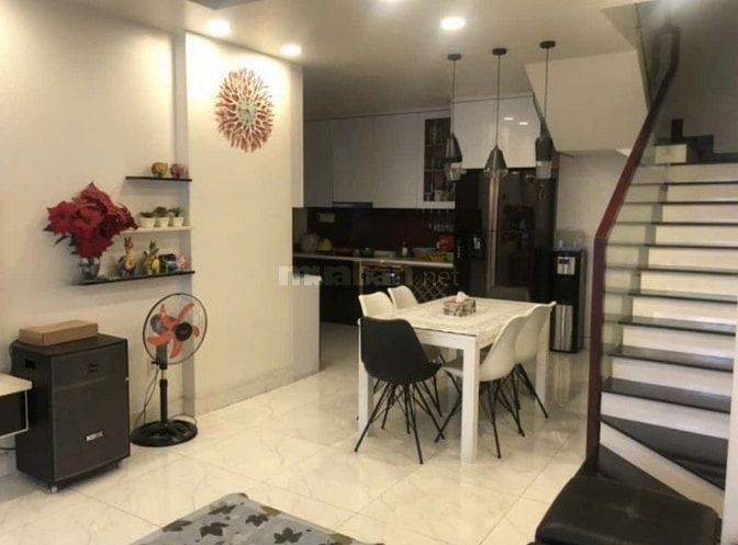 BÁN NHÀ ĐANG CHO THUÊ 25 TR - 4TỶ250 HXH 5M PHAN XÍCH LONG Q.PHÚ NHẬN