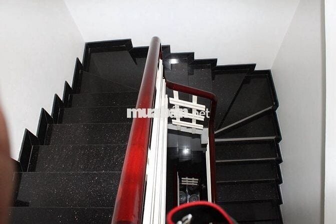 Nhà mặt tiền Nguyễn Huệ, ngay chợ lớn - 82m2 - TP.Sóc Trăng cũ