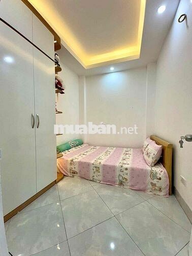 Bán căn hộ CCMN Khâm Thiên , nhà đẹp như khách sạn, 2 ngủ 50m2
