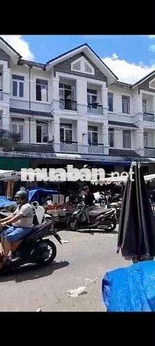 Nhà mặt tiền Nguyễn Huệ, ngay chợ lớn - 82m2 - TP.Sóc Trăng cũ