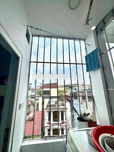 Bán căn hộ CCMN Khâm Thiên , nhà đẹp như khách sạn, 2 ngủ 50m2