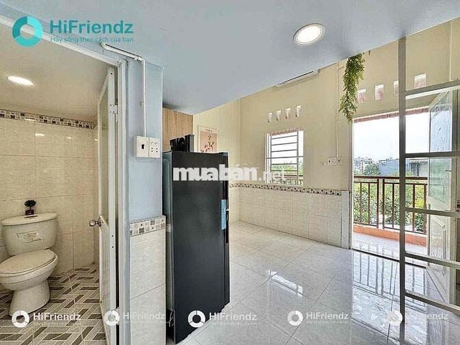 PHÒNG GÁC CAO SIÊU ĐẸP – CỬA SỔ LỚN – BAN CÔNG VIEW CỰC THOÁNG MÁT