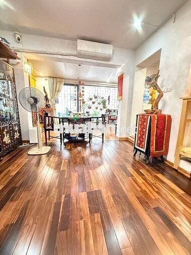 BÁN NHÀ TẬP THỂ THỌ LÃO - HAI BÀ TRƯNG ,70M , MẶT ÔTÔ , KD SẦM UẤT .