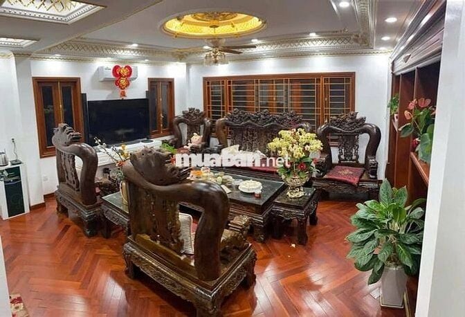 Cực hiếm, bán nhà Ngọc Hà, ô tô đỗ cửa, 70m², mặt tiền 5m, 25 tỷ