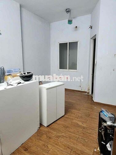 Cho thuê nhà HXH TRỆT 3 LẦU 4x16 LÊ THỊ RIÊNG QUẬN 1