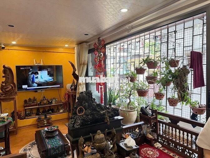 BÁN NHÀ TẬP THỂ THỌ LÃO - HAI BÀ TRƯNG ,70M , MẶT ÔTÔ , KD SẦM UẤT .