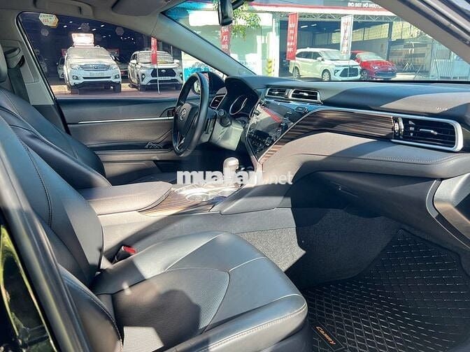 Camry 2.5Q 2020 - 94.289 km - Giá Còn Giảm