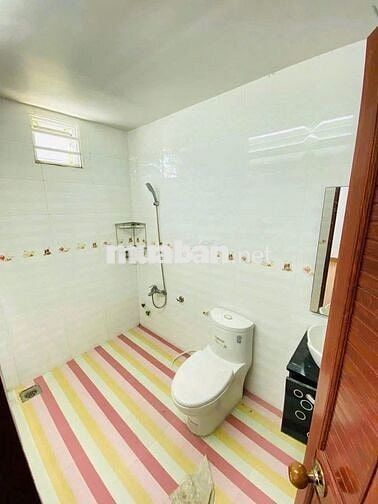 Mặt bằng trệt lầu 4PN đường Nguyễn Văn Cừ