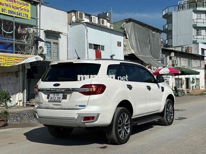 Ford Everest 2.0Titanium 4x2 2021 - 78000km