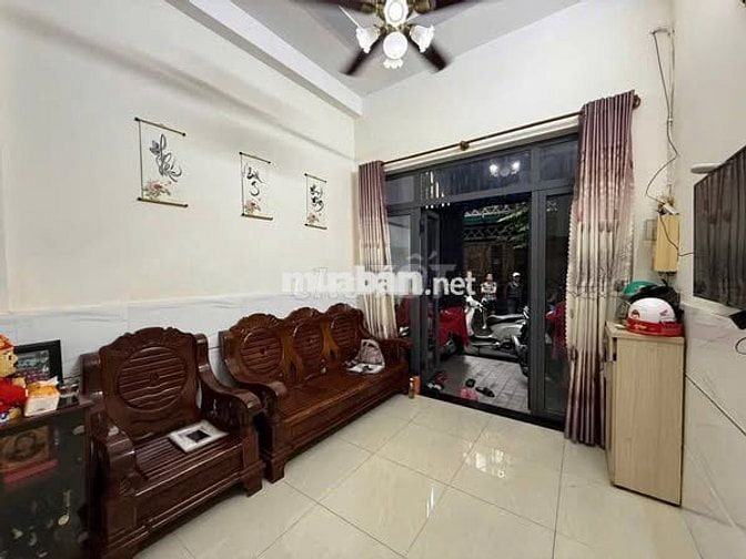 Nhà phố Trần hoà, oto 7chỗ đỗ cửa, 4tầng 42m2 chỉ có 7,2 tỷ. Ko ngập