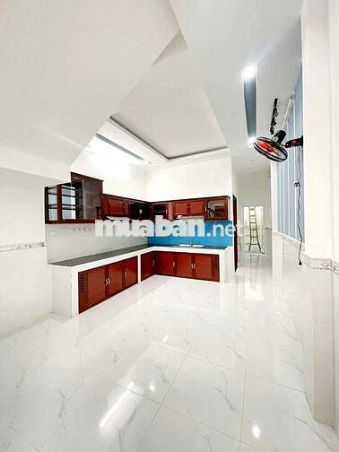 Nhà mới 3pn 3 máy lạnh KDC Hàng Bàng , gần Đh Y Dược