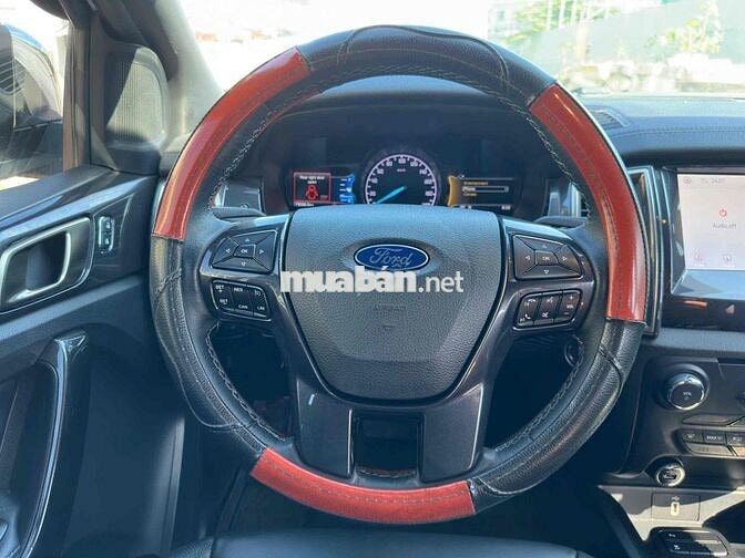 Ford Everest 2.0Titanium 4x2 2021 - 78000km