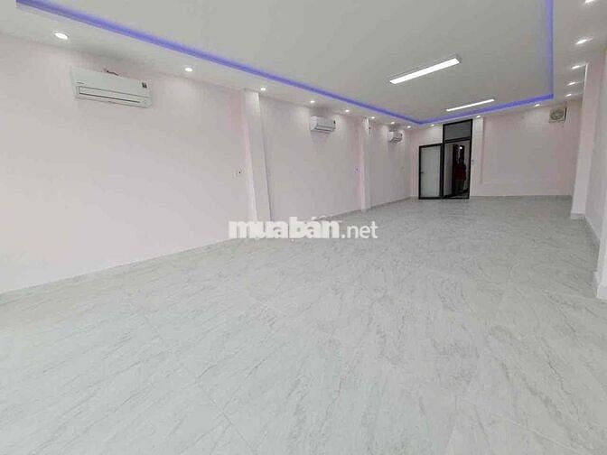 VĂN PHÒNG MẶT TIỀN - 5 x 22 - 3 LẦU - TRỐNG SUỐT - THANG MÁY