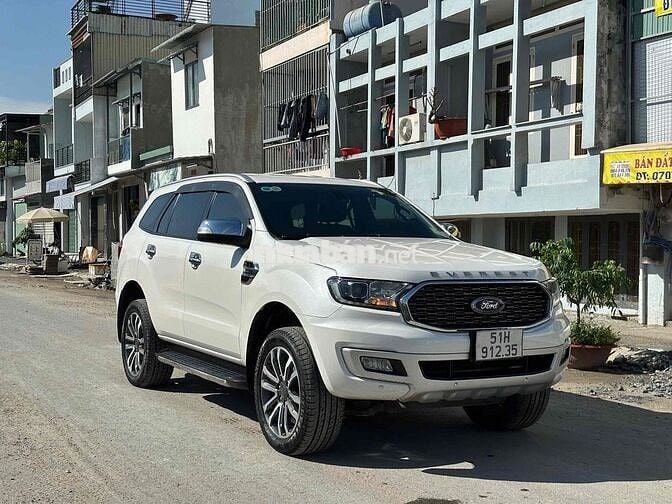 Ford Everest 2.0Titanium 4x2 2021 - 78000km