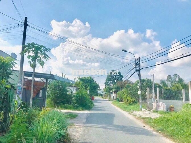 Bán đất đẹp 1 sẹc Đ.Lê Minh Nhựt. DT 150m2  giá 900tr, sổ hồng riêng