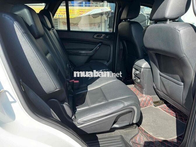 Ford Everest 2.0Titanium 4x2 2021 - 78000km