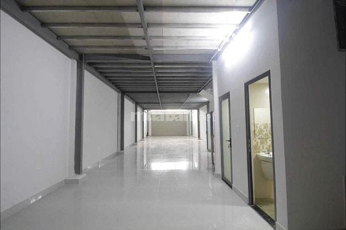 Cho thuê nhà đẹp mặt tiền 310A Lũy Bán Bích, P. Tân Phú, 6,6x29m
