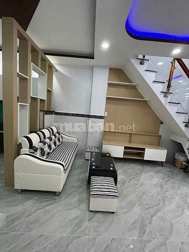 Bán nhà 1 trệt 1 lầu, 2p , 2wc. P. Phước bình, q.9