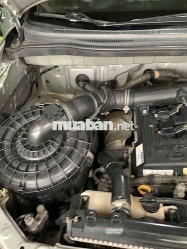 Toyota Innova G 2011 G - 10000 km
