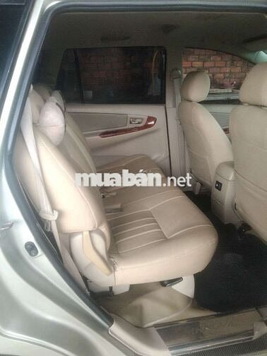 Toyota Innova G 2011 G - 10000 km