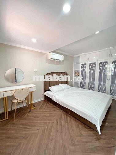 Siêu phẩm TT Thành Công , lô góc ,5ngủ, KD,full nội thất,90 m2