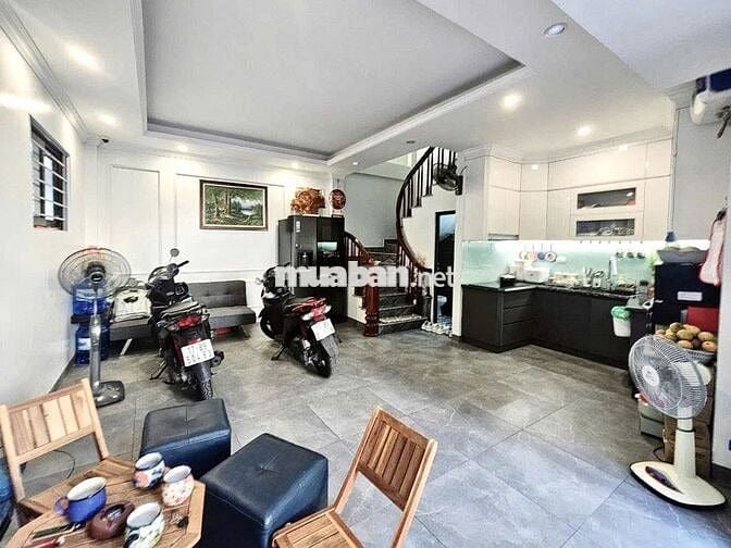 Siêu Phẩm Yên Hòa 34m2 - Ô TÔ vào tận nhà 6 Tầng