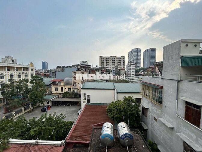 CHO THUÊ NHÀ  MẶT PHỐ CHÙA BỘC DT 50M*5 TẦNG