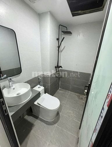 Siêu Phẩm Đống Đa Láng Trung - Cách 10m Ô tô - Thông Tứ Tung - Nhà mới